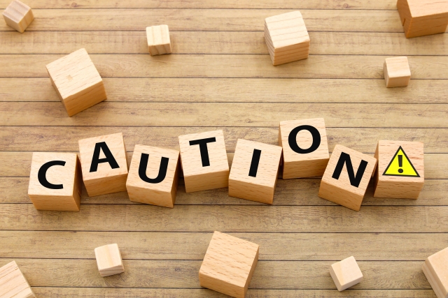 CAUTION注意の文字ブロック